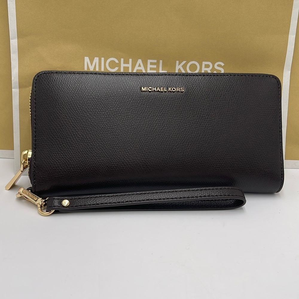 Michael Kors JST Lg Leather Continental Wallet Wristlet Phone Holder 
Chocolate - Picture 6 of 16